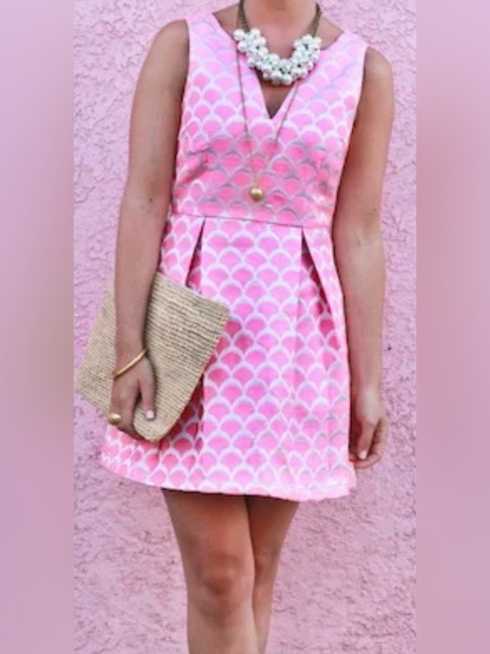 🩷🐚🩷🐚Julie Brown sz10 White and Pink Sea Scallop Fit-n-Flare Dress
